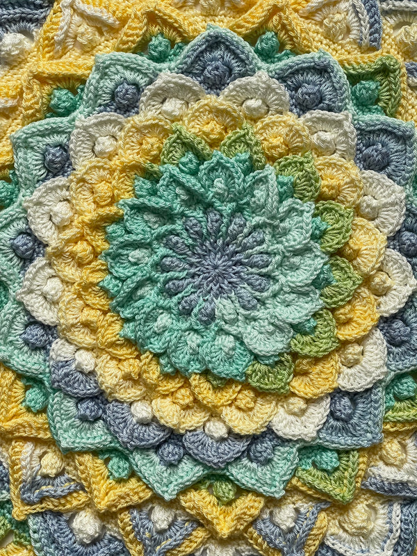 Asteria Mandala 03 18in